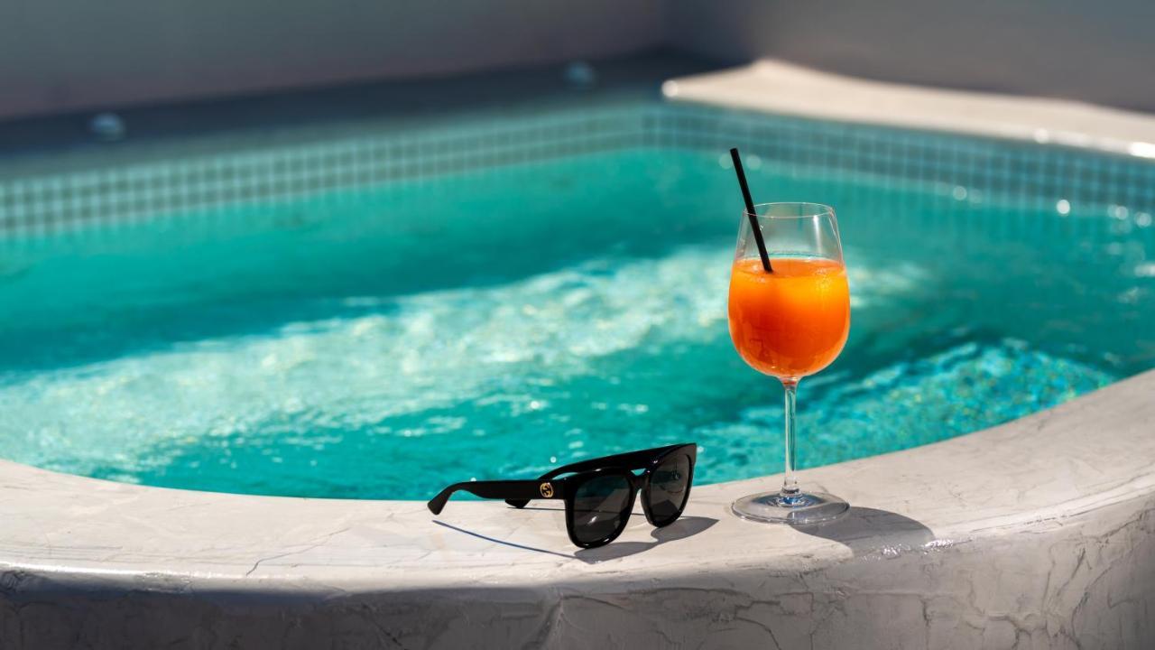 Neoma Luxury Suites Karterádosz Kültér fotó
