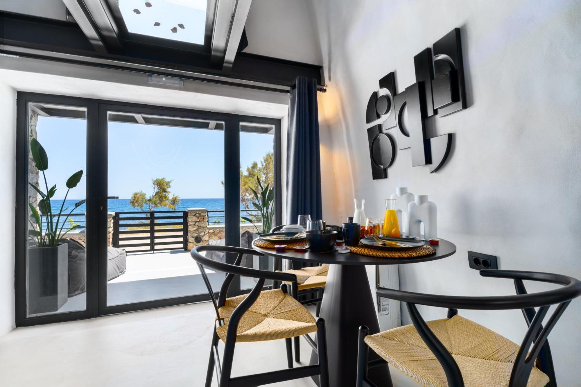 Neoma Luxury Suites Karterádosz Kültér fotó